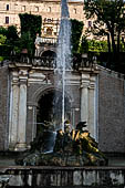 Tivoli, villa d'Este, Fontana dei Draghi. 